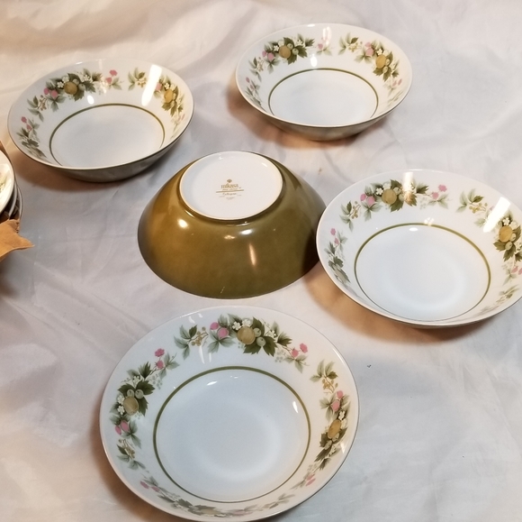 51 Pieces MIKASA SUMAY Dinnerware Set Vintage - Picture 7 of 8